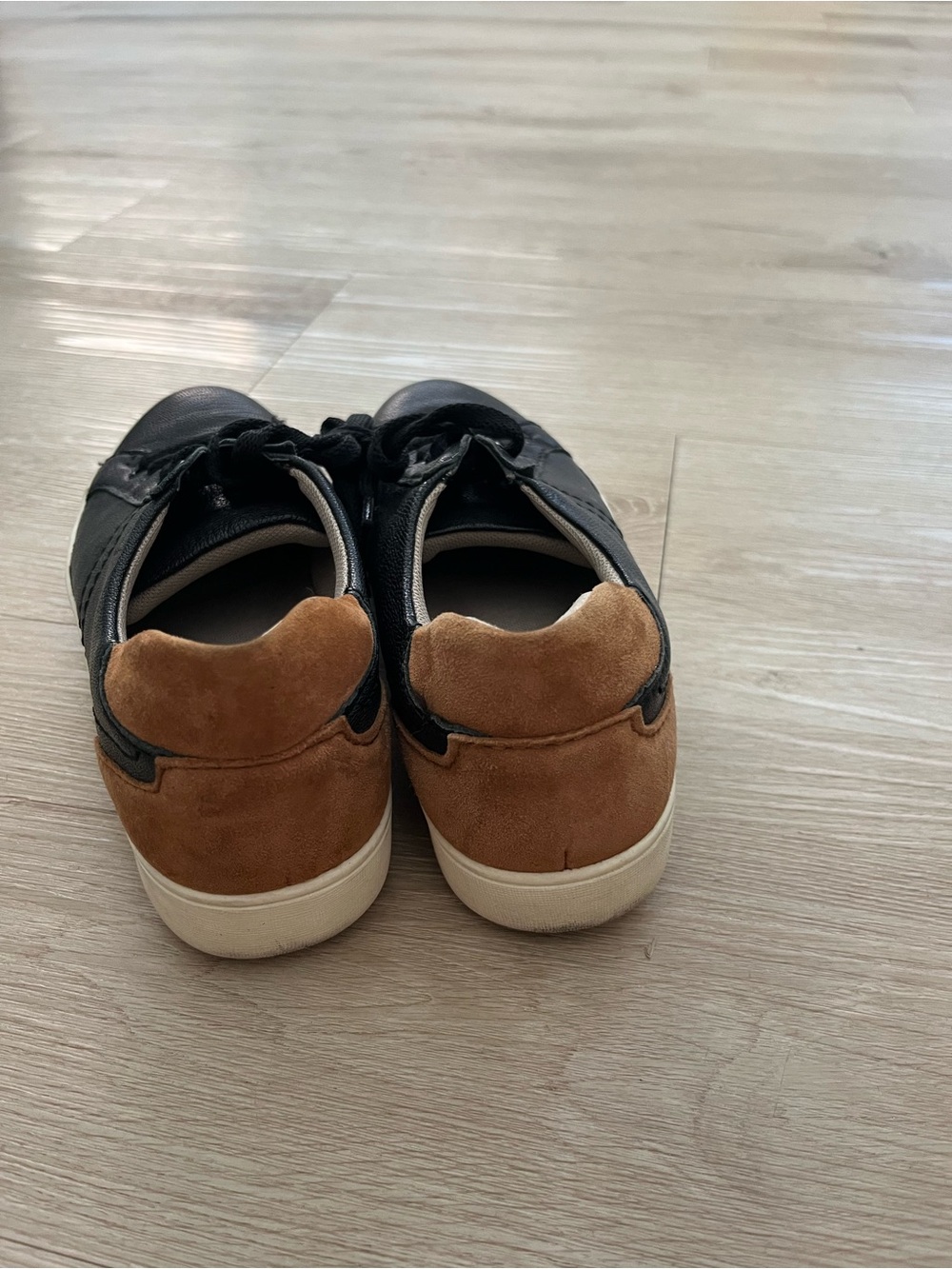 Naturalizer Morrison Sneakers - Picture 6 of 9